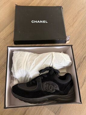 CHANEL Black Suede & Leather CC Logo Runner Sneakers